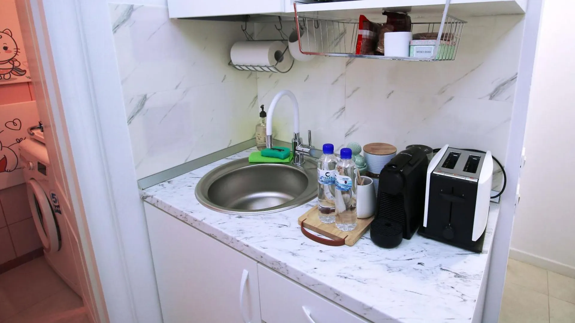 Happy Studio Calea Victoriei Bucharest Apartment